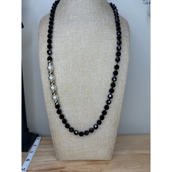 Vintage D.S.C. Swarovski Black Faceted Bead Necklace W/ Gold-Tone & Pearl Accent - Picture 8 of 16